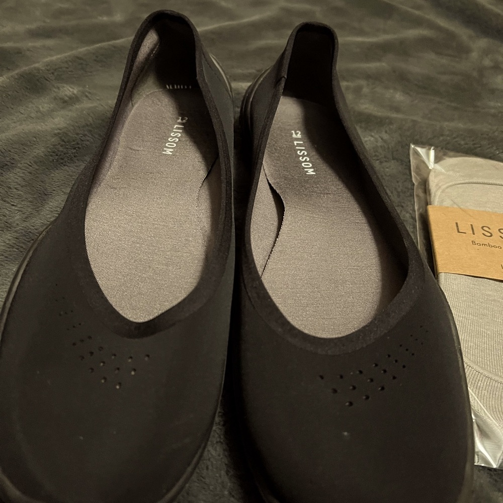 Lissom Flytes Ballet size 12 plus Bamboo Liner Socks